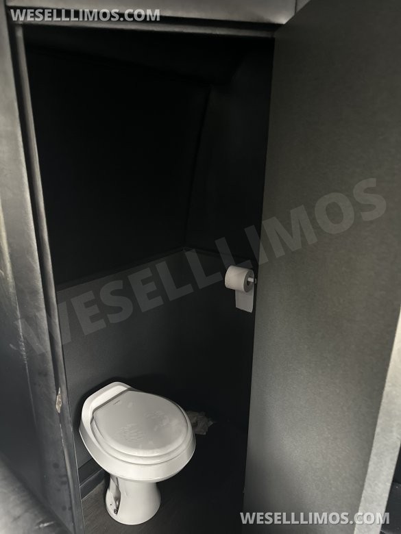 2017 TurtleTop Odyssey XL Ford F550 Shuttle Bus