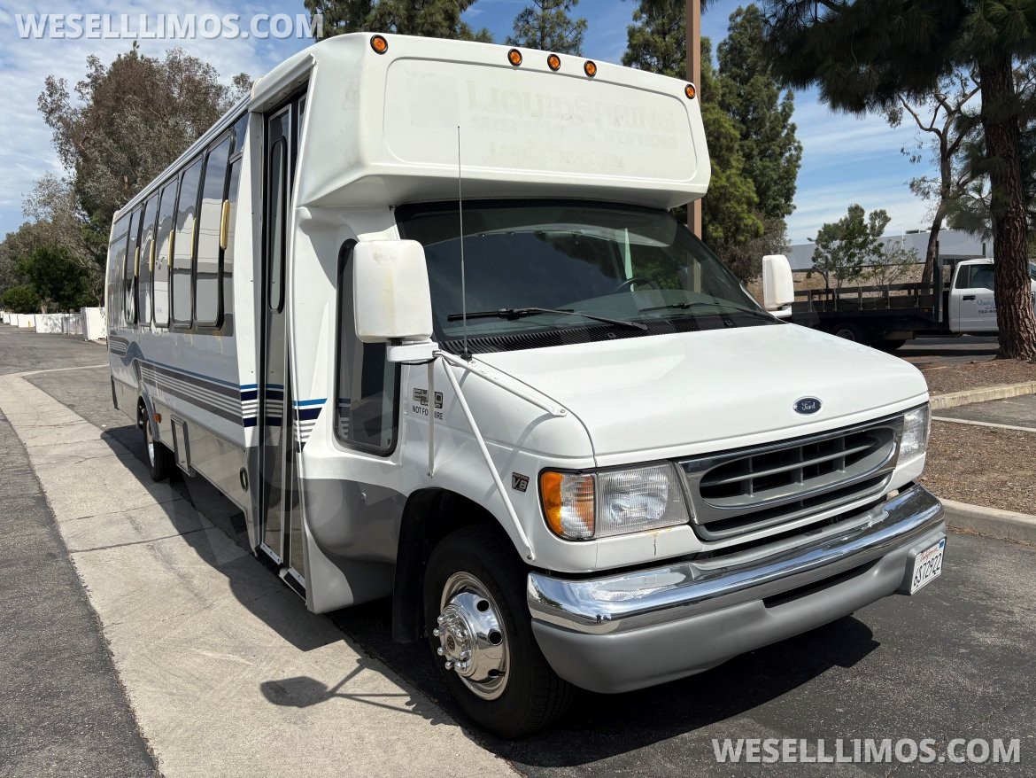 Photo of Limo Bus for sale: 2000 Ford Terra Transit E450 by Turtle Top