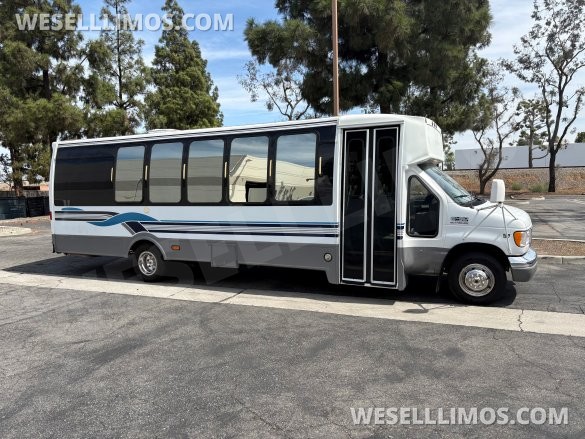 2000 Turtle Top Ford Terra Transit E450 Limo Bus