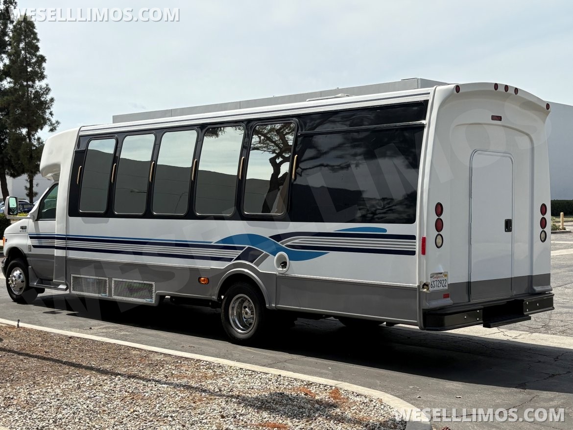 Photo of Limo Bus for sale: 2000 Ford Terra Transit E450 by Turtle Top