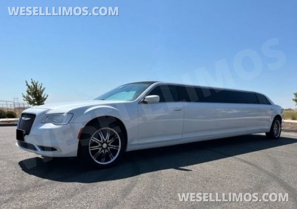 •CUSTOM 5-DOOR• 2015 Moonlight Chrysler 300L White Tuxedo 12-Passenger Limousine