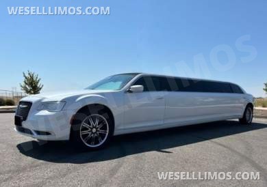 •CUSTOM 5-DOOR• 2015 Moonlight Chrysler 300L White Tuxedo 12-Passenger Limousine