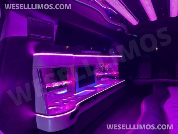 •CUSTOM 5-DOOR• 2015 Moonlight Chrysler 300L White Tuxedo 12-Passenger Limousine