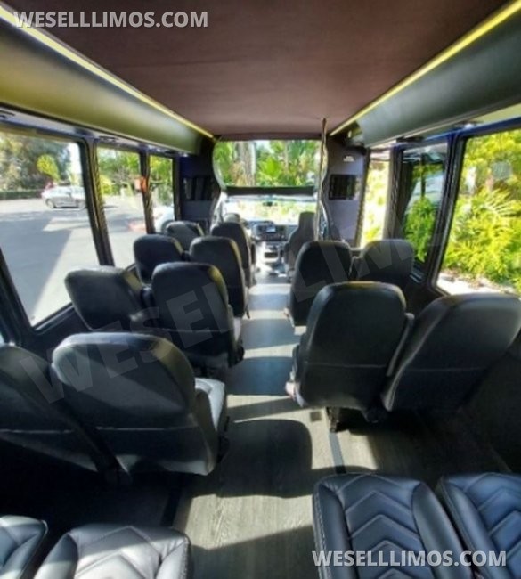 •TOURING CASH• 2016 Grech GM28 Ford E450 6.8L V10 27-Passenger Touring Shuttle