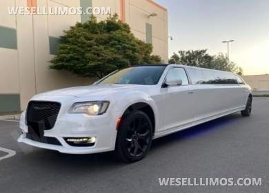 •CUSTOM 5-DOOR• 2023 Moonlight Chrysler 300L White Tuxedo 12-Passenger Limousine