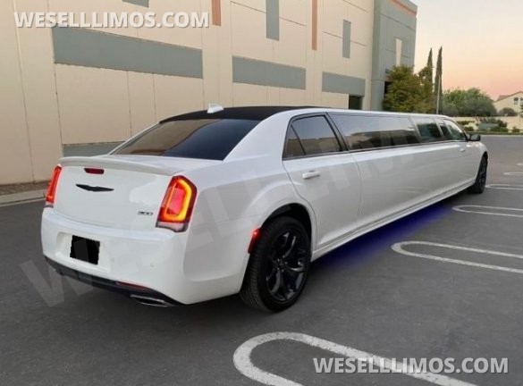 •CUSTOM 5-DOOR• 2023 Moonlight Chrysler 300L White Tuxedo 12-Passenger Limousine