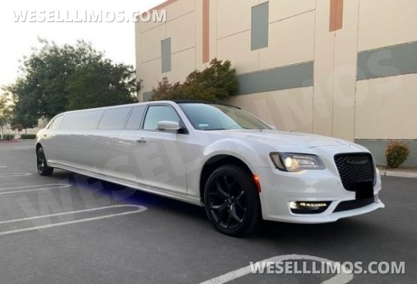 •CUSTOM 5-DOOR• 2023 Moonlight Chrysler 300L White Tuxedo 12-Passenger Limousine