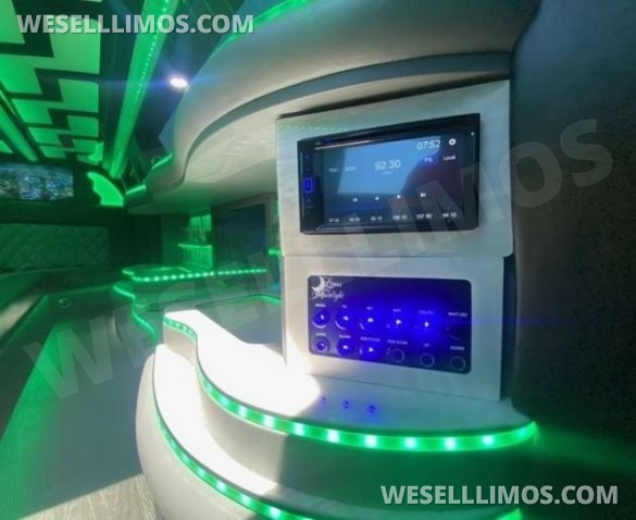 •CUSTOM 5-DOOR• 2023 Moonlight Chrysler 300L White Tuxedo 12-Passenger Limousine