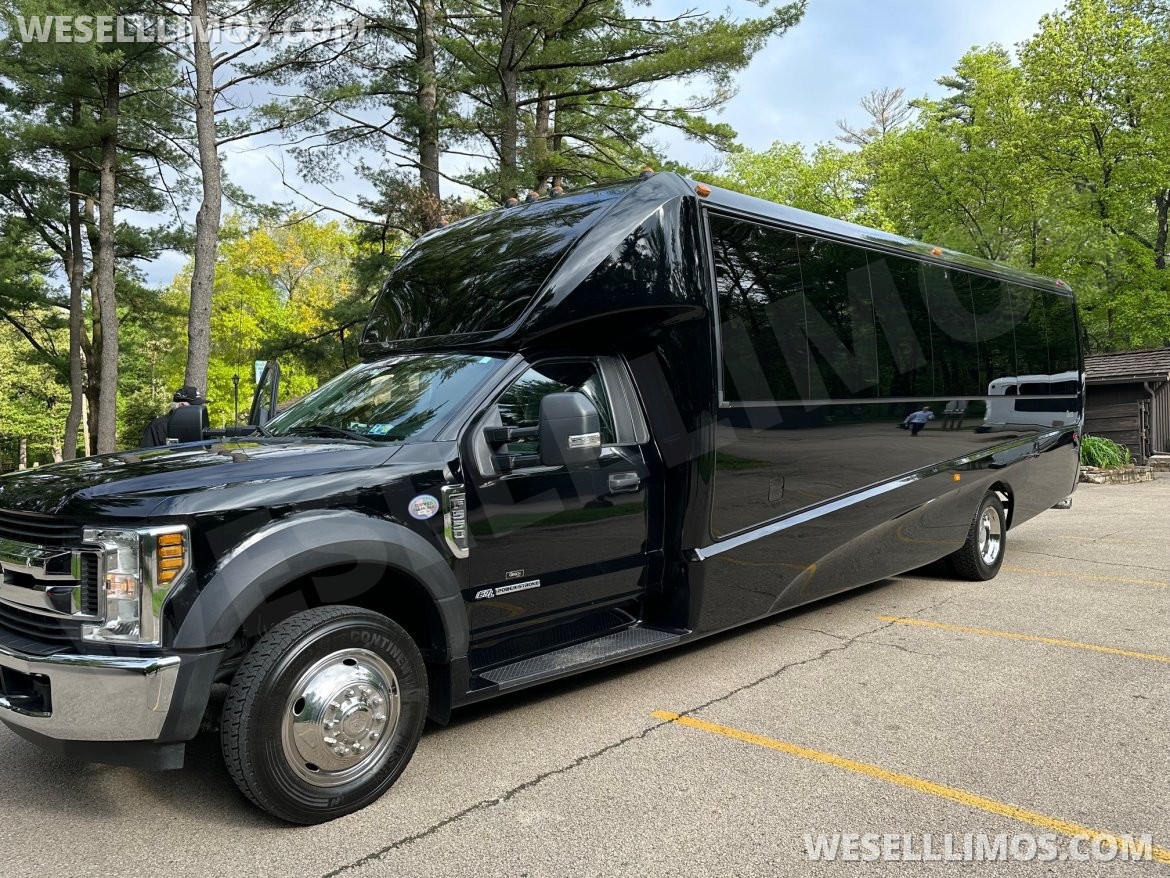 Shuttle Bus for sale: 2018 Ford Grech GM33 34&quot; by Grech