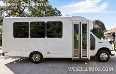 2014 Coach builder Ford E450 Limo Bus