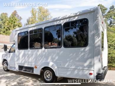 2014 Coach builder Ford E450 Limo Bus