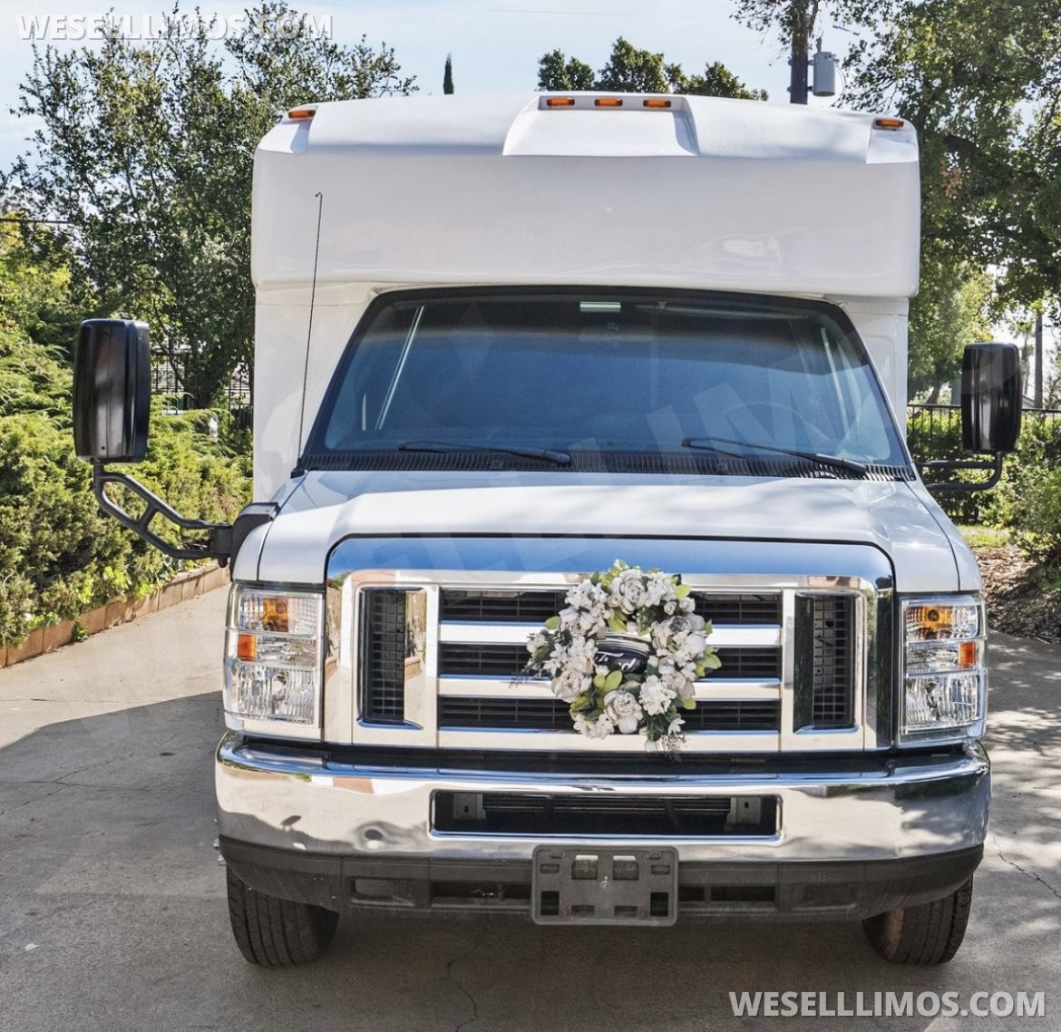 Photo of Limo Bus for sale: 2014 Ford E450 30&quot; by Coach builder