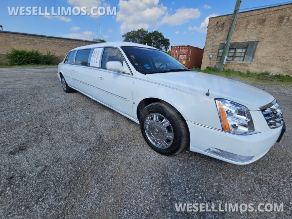 2009 Superior  Cadillac DTS Limousine