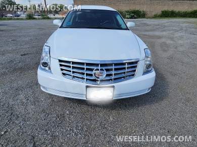 2009 Superior  Cadillac DTS Limousine