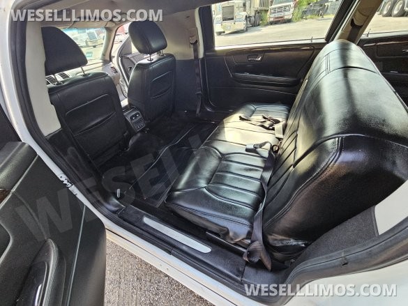 2009 Superior  Cadillac DTS Limousine
