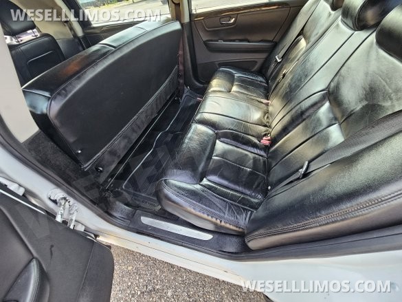 2009 Superior  Cadillac DTS Limousine