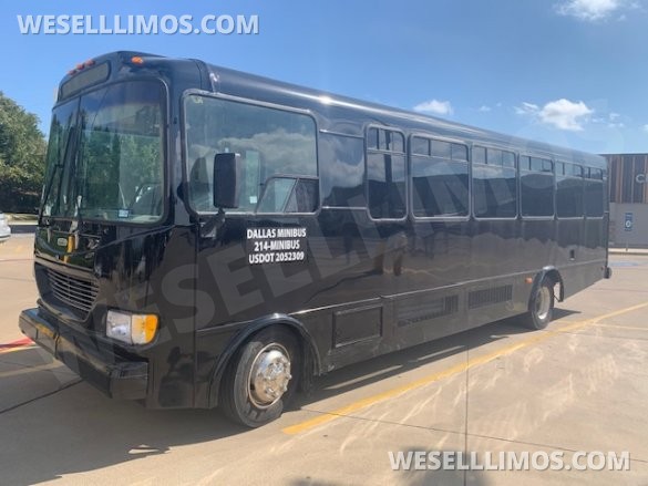 2003 Frgh Freightliner Champion Limo Bus