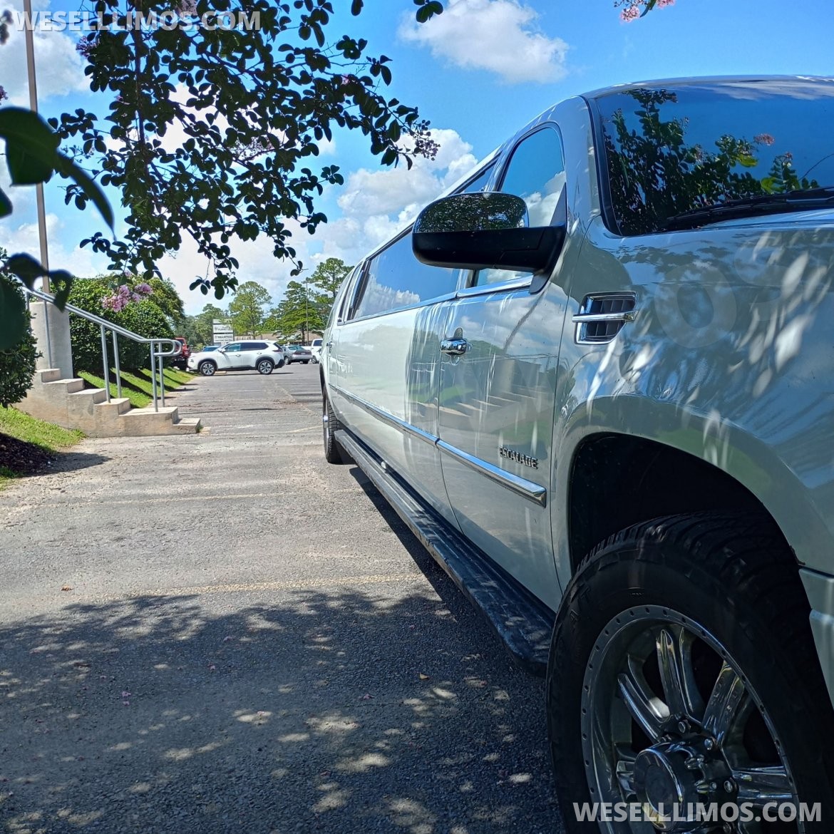 Photo of SUV Stretch for sale: 2008 Cadillac Escalade Stretch