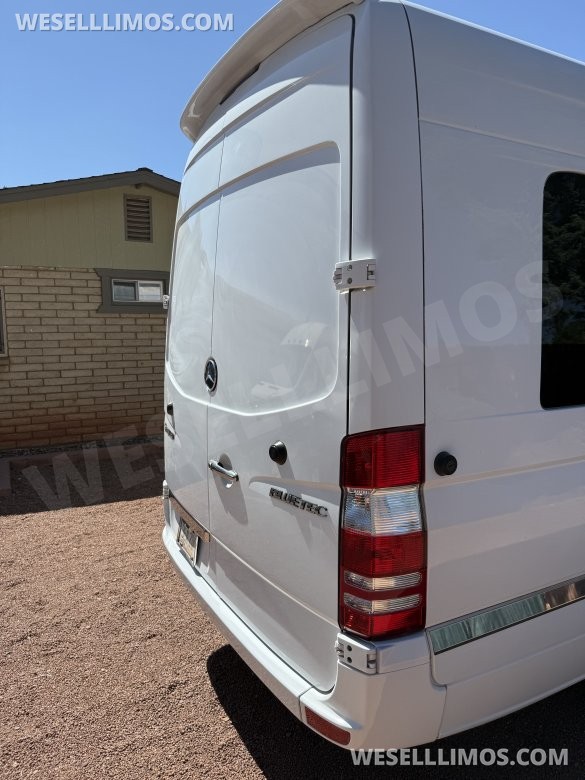2011 Mercedes-Benz Sprinter 2500 Limo Bus