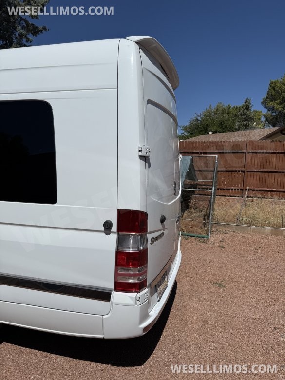 2011 Mercedes-Benz Sprinter 2500 Limo Bus