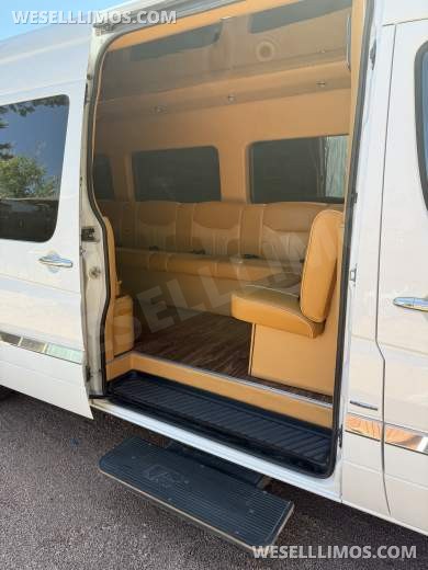 2011 Mercedes-Benz Sprinter 2500 Limo Bus