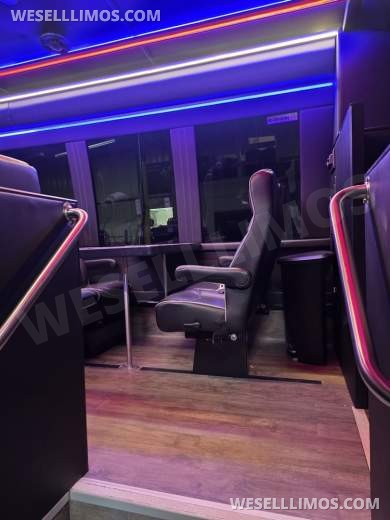 2018 Ford E450 Limobus 20 Passenger only 17k miles
