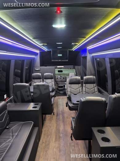 2018 Ford E450 Limobus 20 Passenger only 17k miles