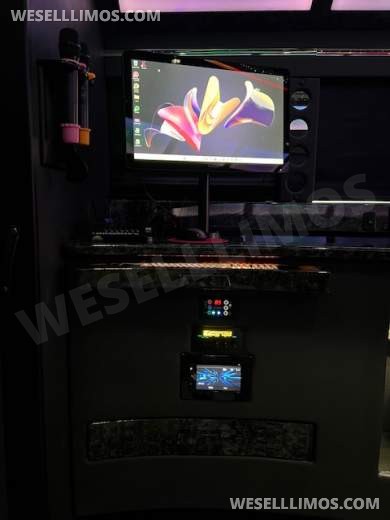 2017 Ford E-450 Karaoke Bus