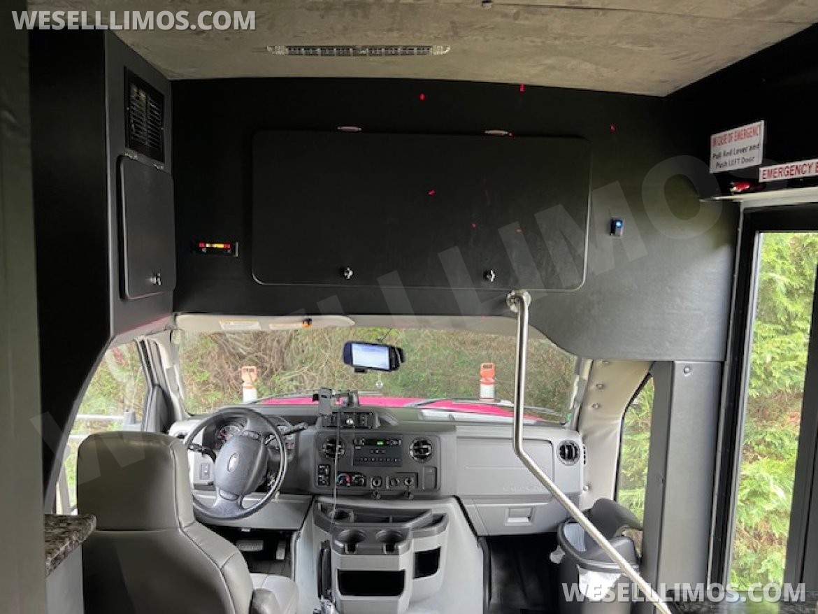Photo of Limo Bus for sale: 2017 Ford E-450 28&quot;