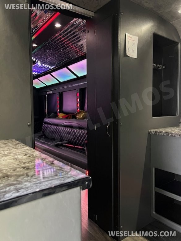2017 Ford E-450 Karaoke Bus