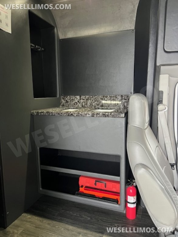 2017 Ford E-450 Karaoke Bus