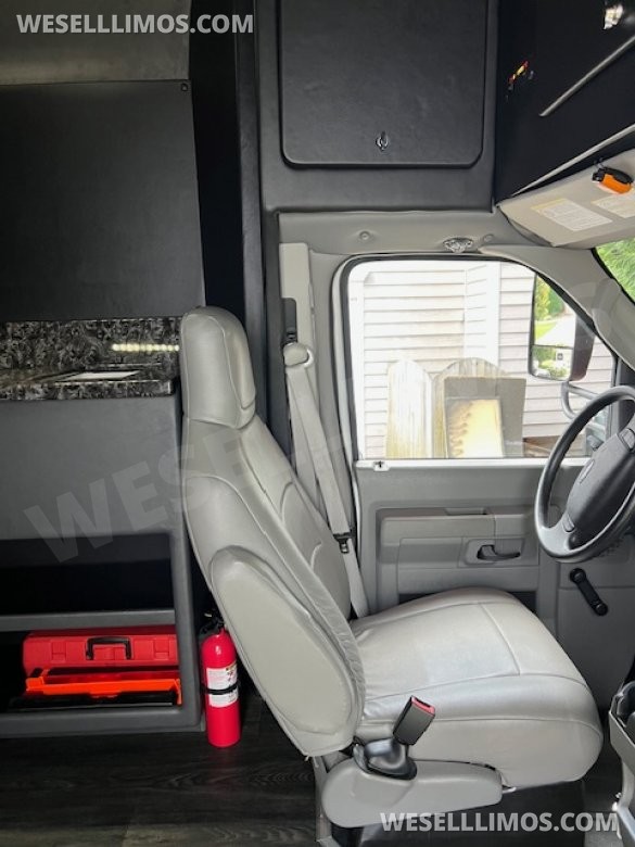 2017 Ford E-450 Karaoke Bus