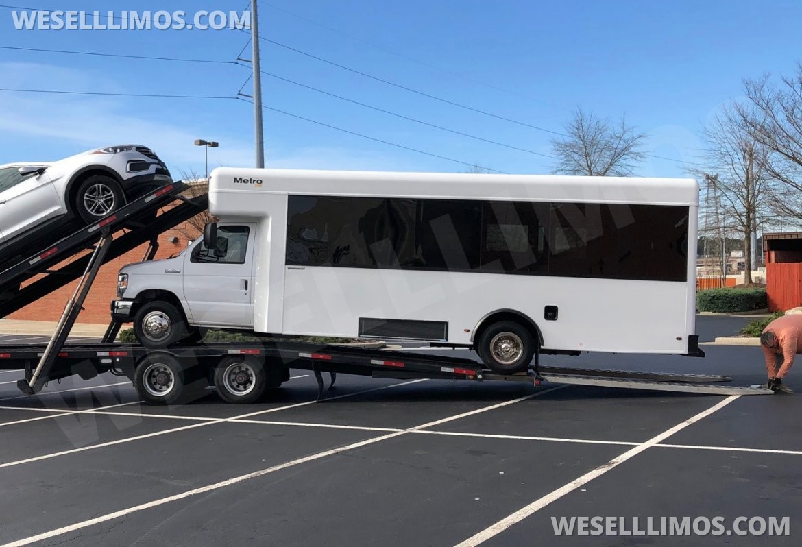 Photo of Limo Bus for sale: 2017 Ford E-450 28&quot;