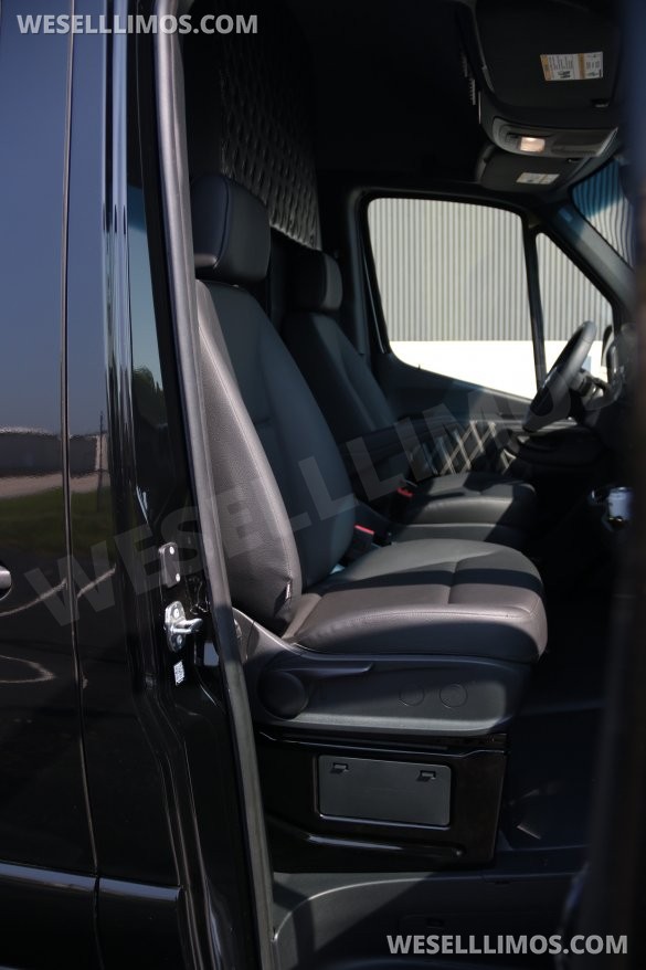 Perfect Condition - 2025 Mercedes-Benz Sprinter 3500 Sprinter 170" EXT