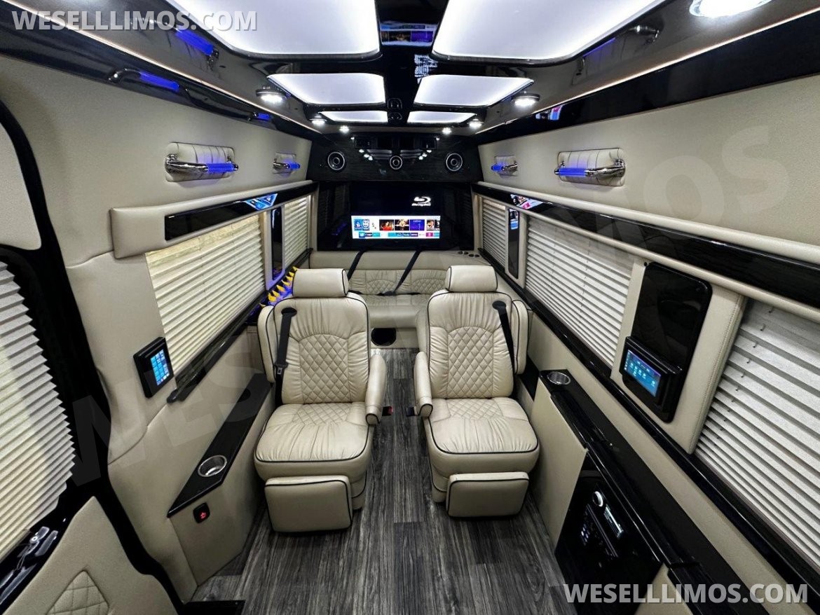 Sprinter for sale: 2019 Mercedes-Benz 3500 J-Club Business Class Sprinter by Midwest Automotive Designs