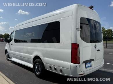 2019 Midwest Automotive Mercedes-Benz Sprinter Luxe Cruiser - 10 PASSENGER - Rear Bath