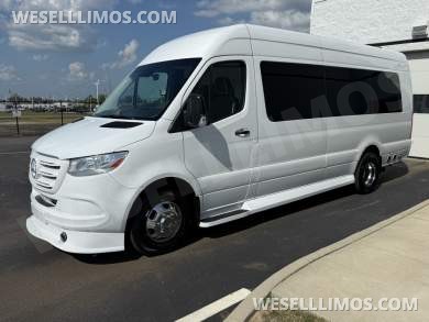 2019 Midwest Automotive Mercedes-Benz Sprinter Luxe Cruiser - 10 PASSENGER - Rear Bath