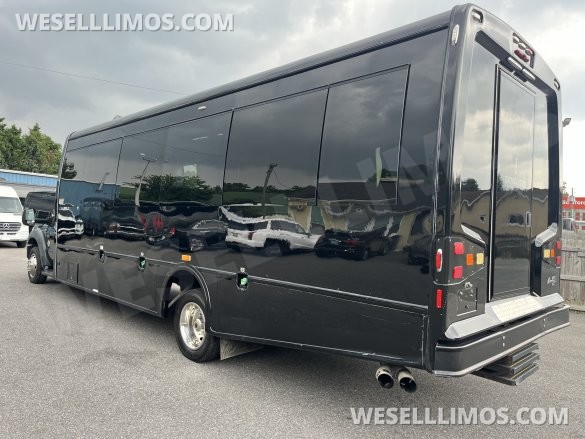 2016 Ford Ford F 550 Limo Bus
