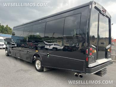 2016 Ford Ford F 550 Limo Bus