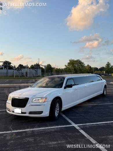 2014 Chrysler 300 10 Passenger Limo