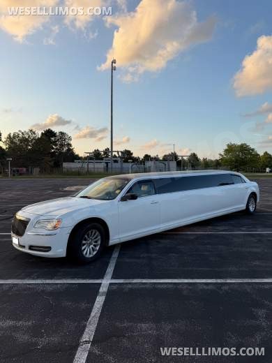 2014 Chrysler 300 10 Passenger Limo