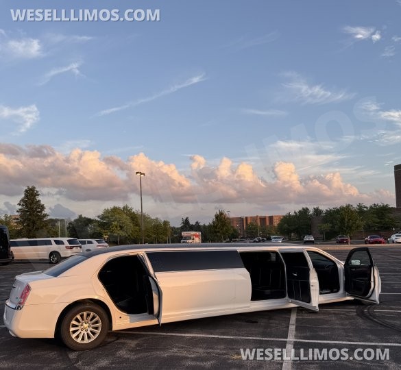 2014 Chrysler 300 10 Passenger Limo
