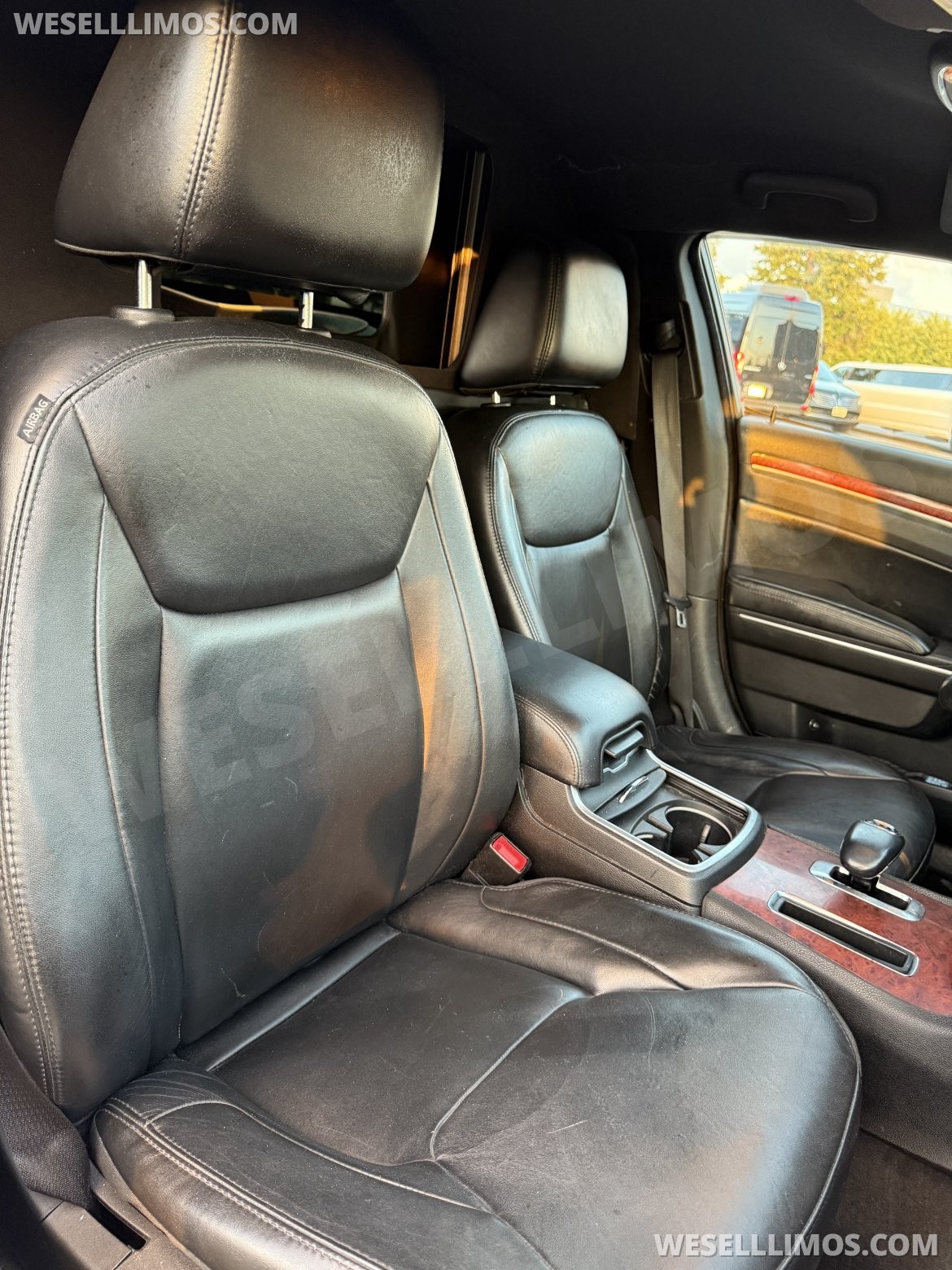 Photo of Limousine for sale: 2014 Chrysler 300 140&quot;