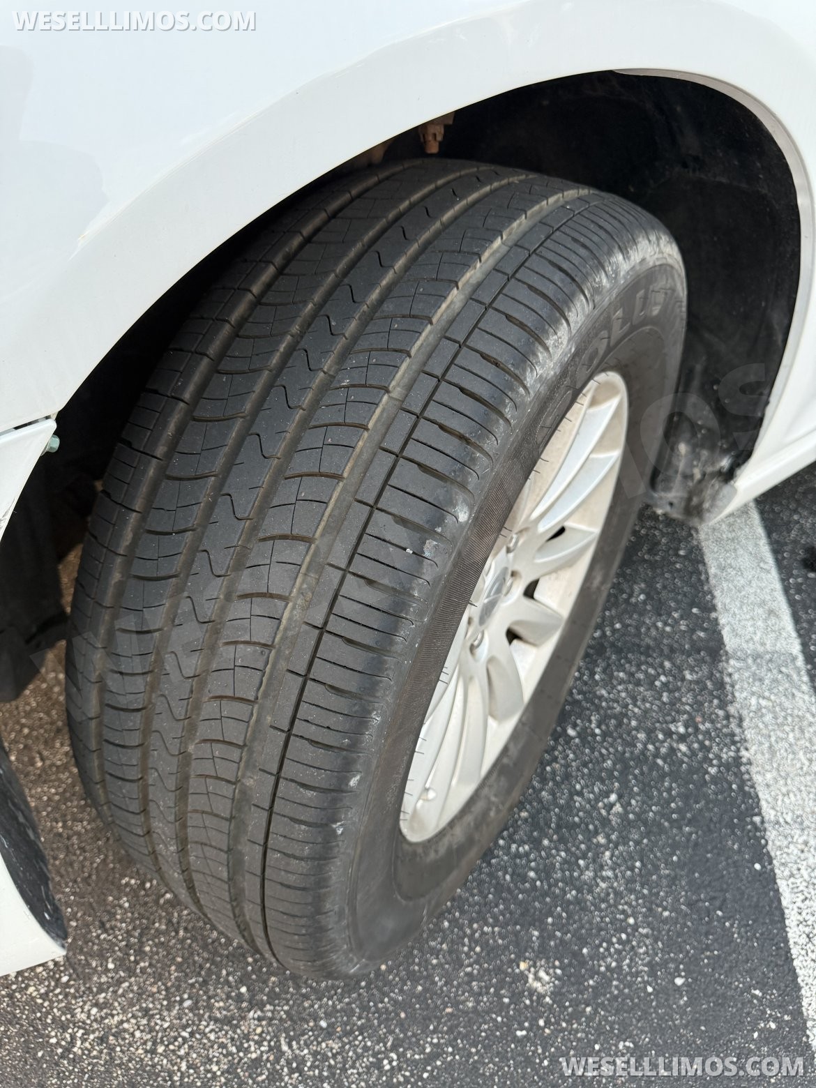 Photo of Limousine for sale: 2014 Chrysler 300 140&quot;