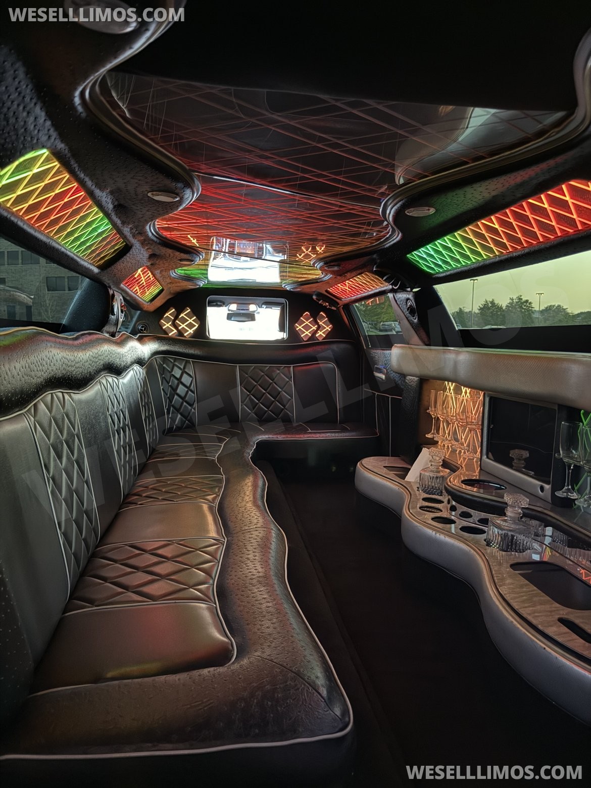 Photo of Limousine for sale: 2014 Chrysler 300 140&quot;