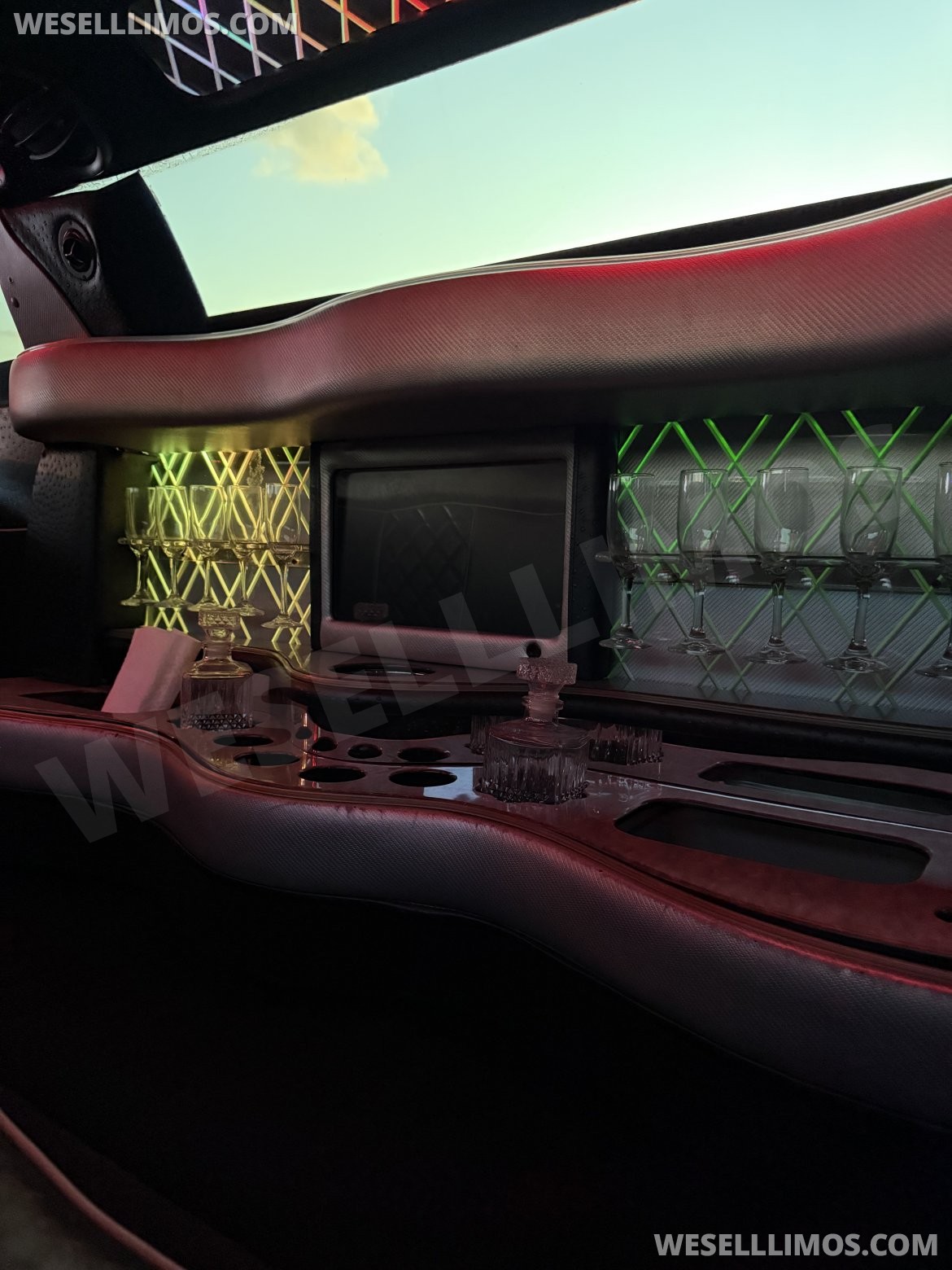 Photo of Limousine for sale: 2014 Chrysler 300 140&quot;