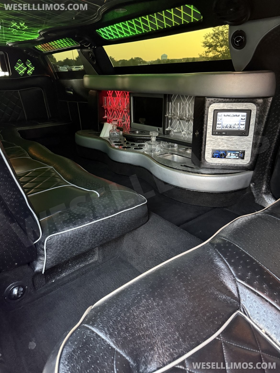 Photo of Limousine for sale: 2014 Chrysler 300 140&quot;