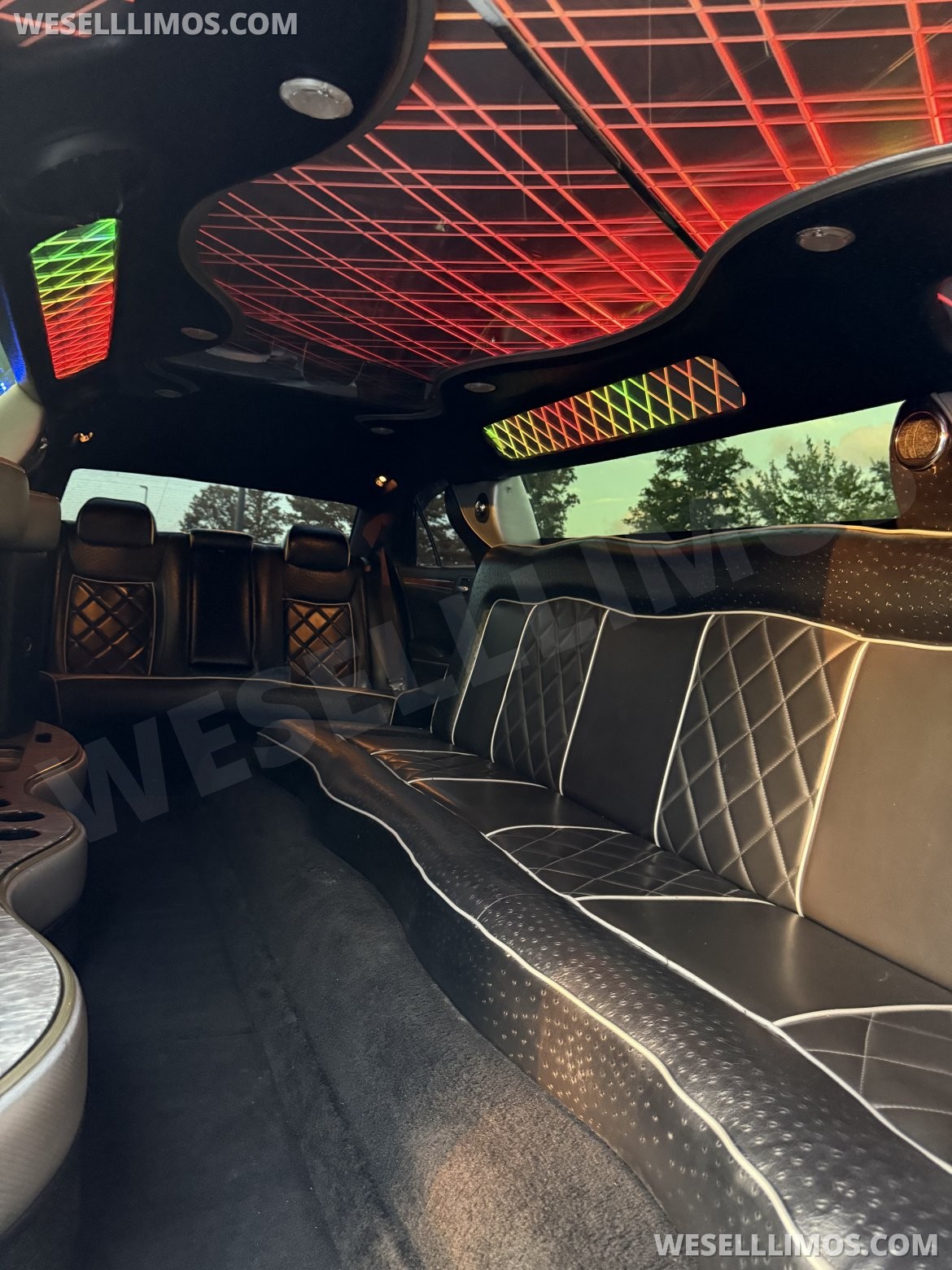 Photo of Limousine for sale: 2014 Chrysler 300 140&quot;