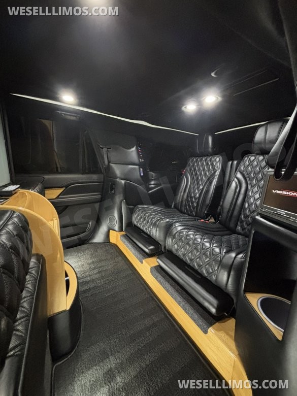 2018 LCW Lincoln Navigator L CEO SUV Mobile Office