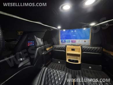 2018 LCW Lincoln Navigator L CEO SUV Mobile Office